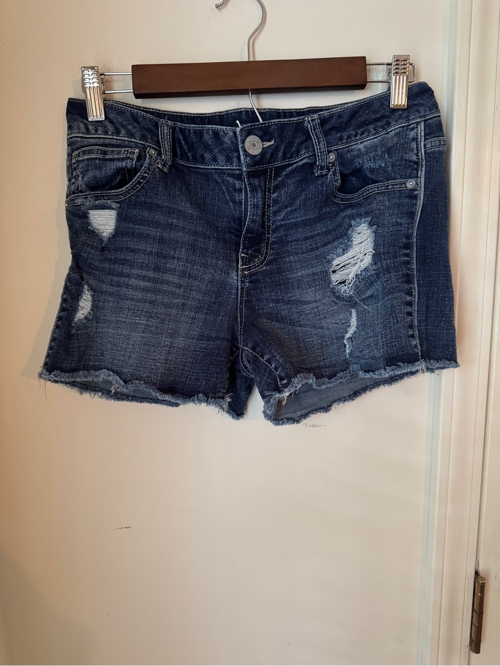 Maurices Dark Blue Distressed Jean Shorts Size 5/6